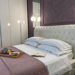 Camera con letto king size